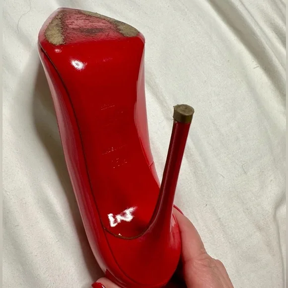 Christian Louboutin Red Patent Leather So Kate Pumps Heels Size 35.5 - Picture 5 of 10